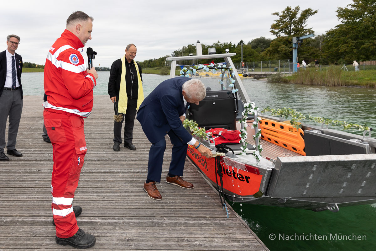 Vier neue Rettungsboote für die Münchner BRK Wasserwachten
