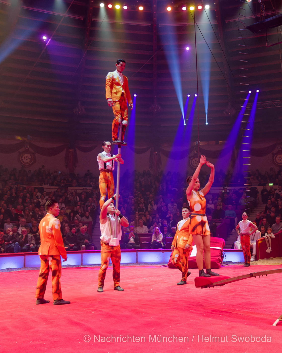 Circus Krone Winter-Programm "Stars in der Manege"