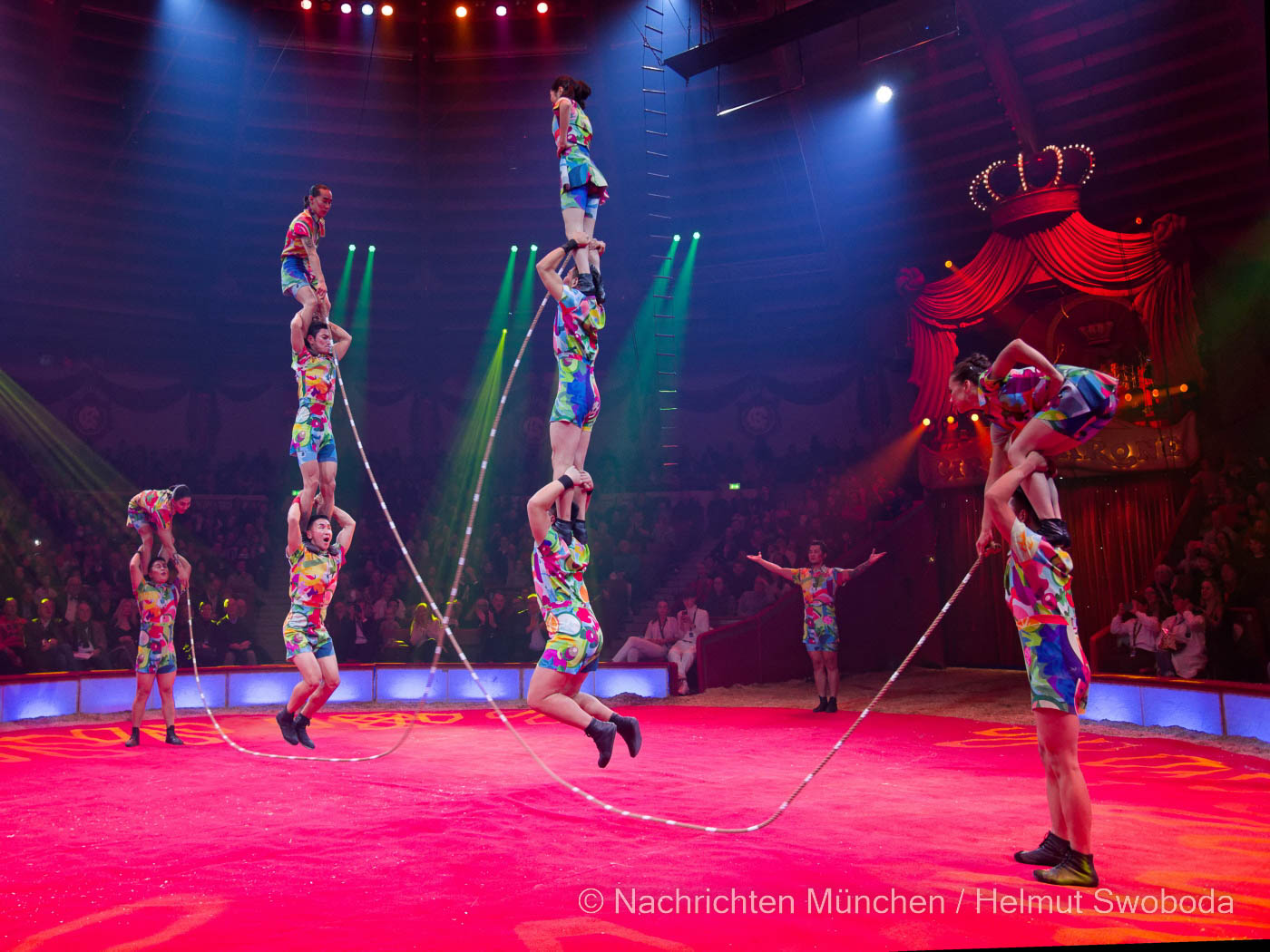 Circus Krone Winter-Programm "Stars in der Manege"