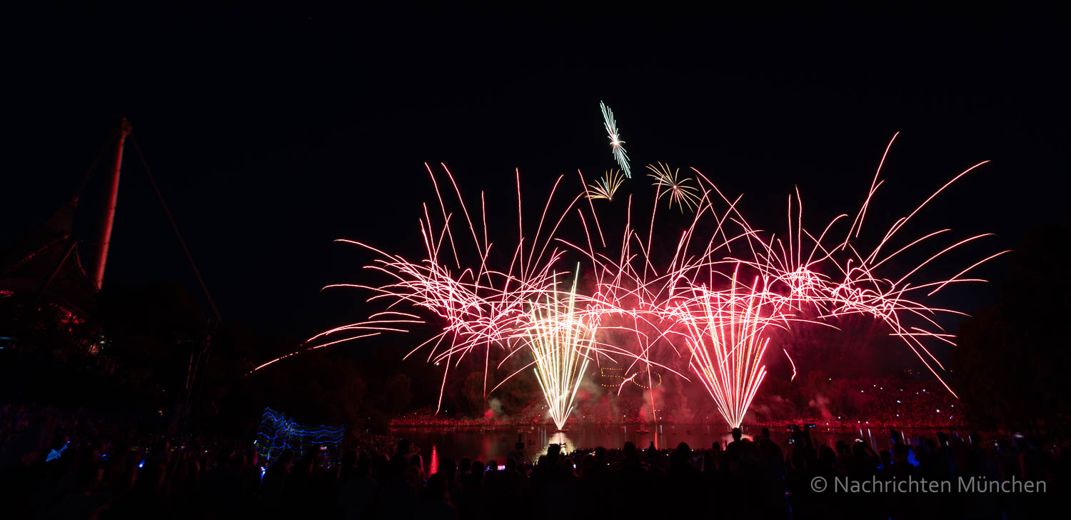 Das Feuerwerk beim Münchner Sommernachtstraum 2018 #atraum
