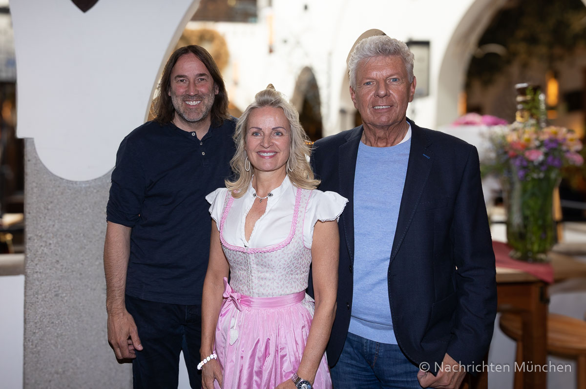 Fruehlingsfest von EIN HERZ FÜR RENTNER E. V. 2025