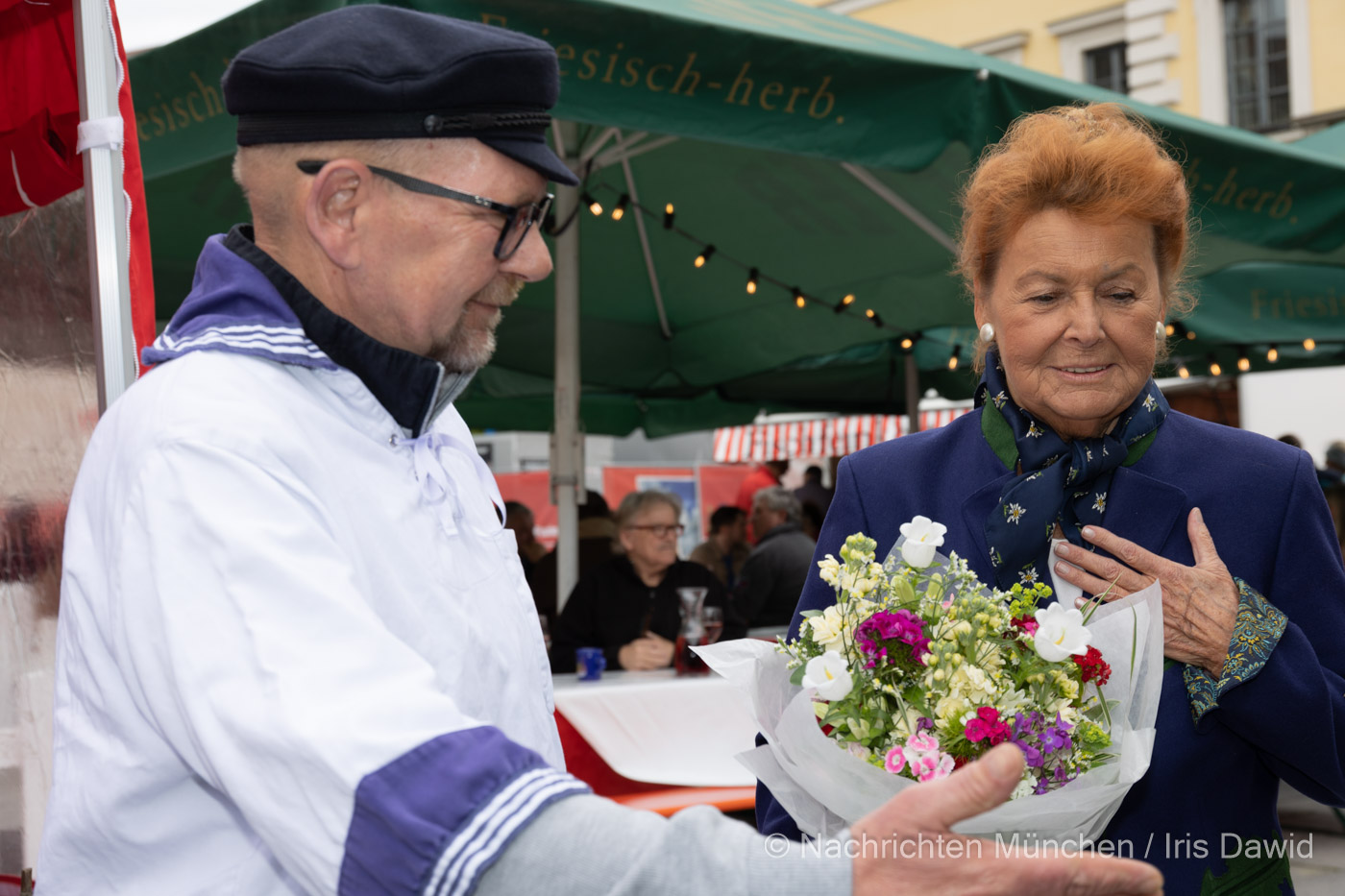Hamburger Fischmarkt 2023 in München eröffnet