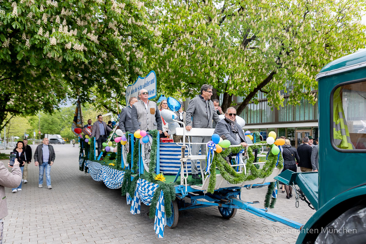 Muenchner Fruehlingsfest 2025 eroeffnet
