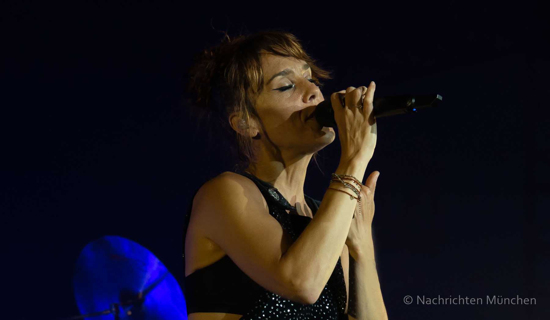 ZAZ Organique Tour 2022 auf dem Tollwood Sommerfestival München