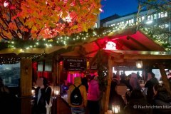 Beim-Pschorr-am-Viktualienmarkt-Apfelstrudel-im-Glas-und-delikate-Ziegensteaks-unter-baeriger-Deko-4-von-24