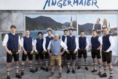 EHC-Red-Bull-Muenchen-Einkleidung-bei-Trachten-Angermaier-38-von-38