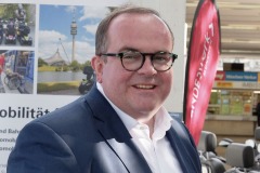 Erfolgreicher-Start-des-Elektromobil-Verleihs-im-Olympiapark-7-von-14
