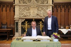 FC-Bayern-traegt-sich-ins-Goldene-Buch-der-Stadt-Muenchen-ein-8-von-15