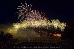 D180707-223350.750-100-Sommernachtstraum-Feuerwerk