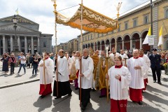 Fronleichnamsprozession-Muenchen-2022-97-von-152