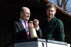 Chinesischer Turm - Abschluss der Dacharbeiten