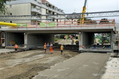 Neue-Bruecke-an-der-Dachauer-Strasse-eingesetzt-2-von-12