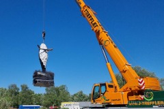 Der-Orca-von-Gabor-Miklos-Szoke-schwebt-beim-Tollwood-Sommerfestival-ein-11-von-20