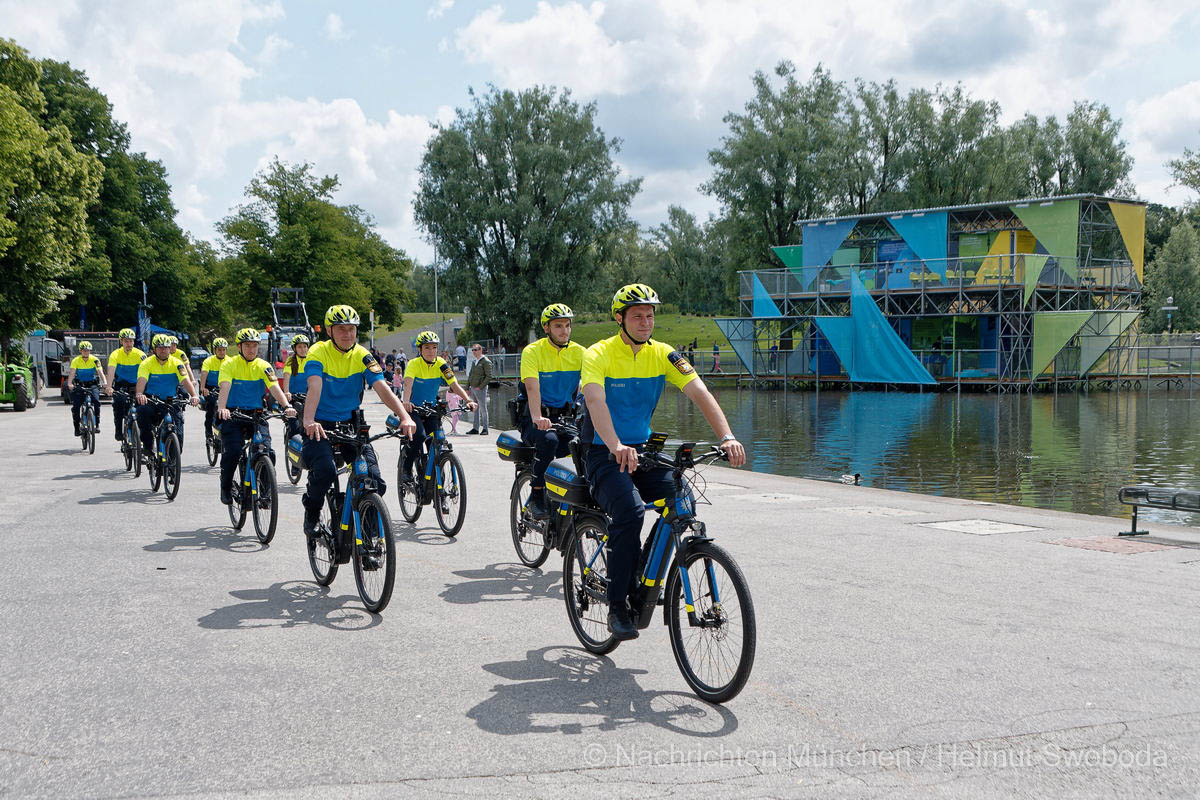 Pilotprojekt fr hauptamtliche Polizei-Fahrradstaffel vorgestellt -  Nachrichten Mnchen