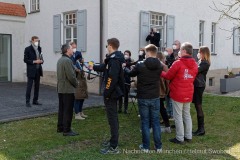 Wirtschaftsminister-Hubert-Aiwanger-sticht-ersten-Spargel-in-Schrobenhausen-44-von-44