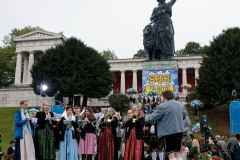 Standkonzert-der-Wiesn-Kapellen-2022-7-von-91