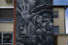 StopBombingCivilians-Haushohes-Graffiti-gegen-Bomben-auf-Wohngebiete-eingeweiht-3-von-62