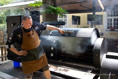 Traditionsbiergarten-Menterschwaige-wird-zu-Muenchens-BBQ-Hotspot-5-von-25