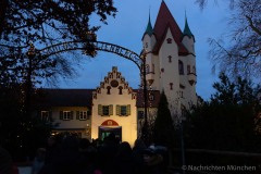 Weihnachtsmarkt-auf-Schloss-Kaltenberg-41-von-129