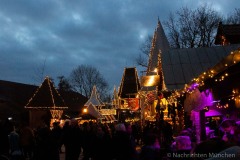 Weihnachtsmarkt-auf-Schloss-Kaltenberg-52-von-129