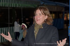 Winterzauber-2023-auf-dem-Viktualienmarkt-eroeffnet-2-von-15