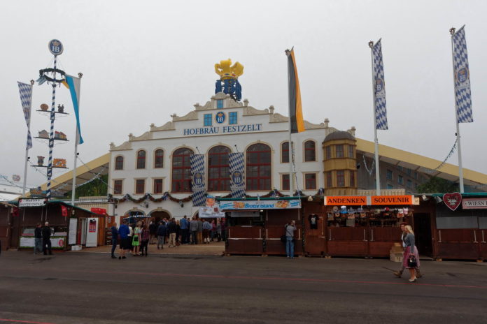 Hofbräu Festzelt auf dem Oktoberfest München Hofbräu Festzelt auf dem Oktoberfest München