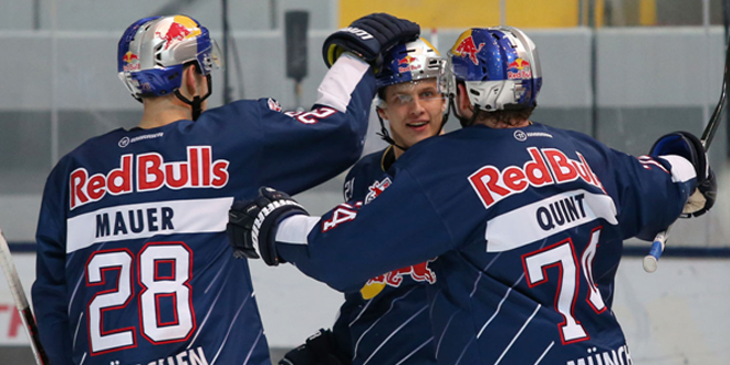 EHC Red Bulls gewinnen Derby gegen Augsburg EHC Red Bulls gewinnen Derby gegen Augsburg