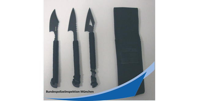 Reisender hantiert in S-Bahn mit Messern Reisender hantiert in S-Bahn mit Messern