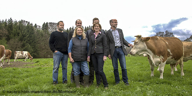 „Wir lassen die Kuh raus!“ - Andechser Molkerei Scheitz belohnt Weidegang