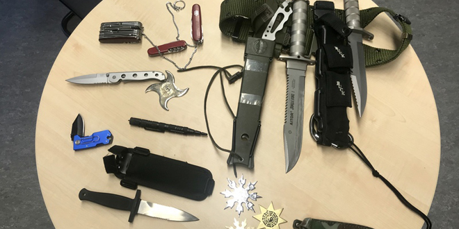 Waffen bei Durchsuchung bei sogenannten Reichsbürger aufgefunden Waffen bei Durchsuchung bei sogenannten Reichsbürger aufgefunden