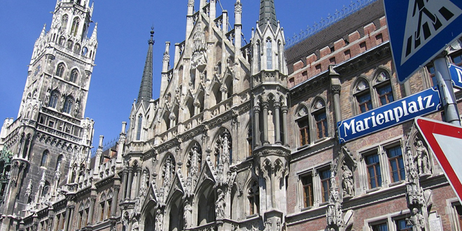 Brand am Glockenspiel des Münchner Rathauses Brand am Glockenspiel des Münchner Rathauses