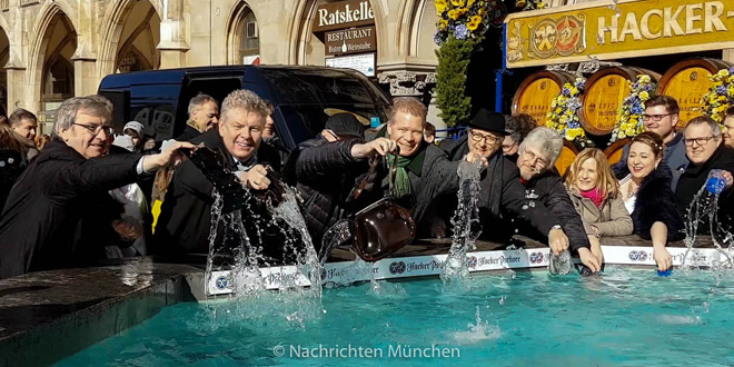 Münchner Brauchtum zum Aschermittwoch - Geldbeutelwaschen im Fischbrunnen 2018 Münchner Brauchtum zum Aschermittwoch - Geldbeutelwaschen im Fischbrunnen 2018