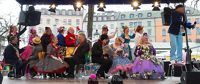Tanz der Marktweiber 2018 - Ein Wagen von der Linie 8 Tanz der Marktweiber 2018