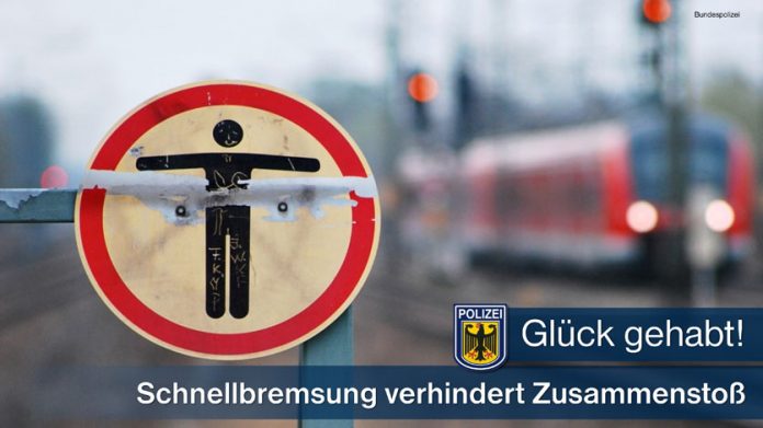 Betrunkener im Gleis - Schnellbremsung verhindert Zusammenstoß Betrunkener im Gleis - Schnellbremsung verhindert Zusammenstoß