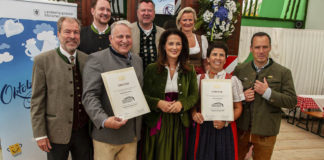 „Ausgezeichnetes Bayerisches Festzelt“ - Kaniber prämiert Armbrustschützenzelt und Schottenhamel