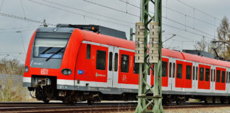 Blitzeinschlag in S-Bahn - 125 Reisende evakuiert