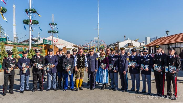 Vorstellung der italienischen und französischen Polizisten