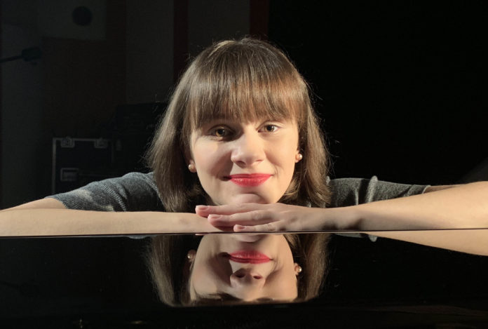 Sandra Leitner ist Amélie! Sie spielt die Titelrolle in Münchens neuem Musical DIE FABELHAFTE WELT DER AMÉLIE Sandra Leitner ist Amélie! Sie spielt die Titelrolle in Münchens neuem Musical DIE FABELHAFTE WELT DER AMÉLIE
