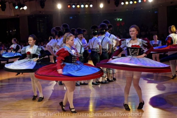 Oide Wiesn Bürgerball 2019 Oide Wiesn Bürgerball 2019
