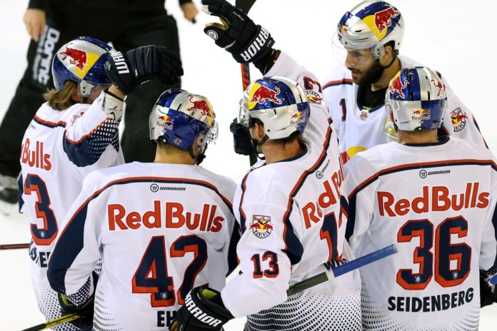 EHC Red Bulls bezwingen Straubing EHC Red Bulls bezwingen Straubing