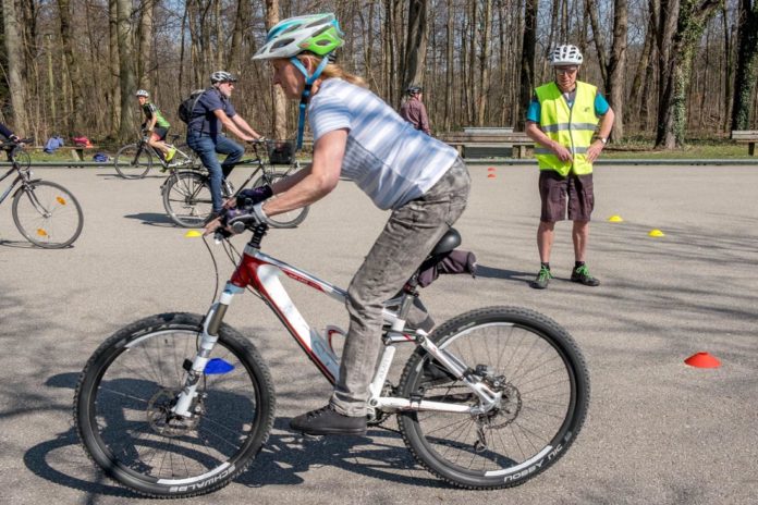 Sicher mit dem Rad unterwegs Sicher mit dem Rad unterwegs