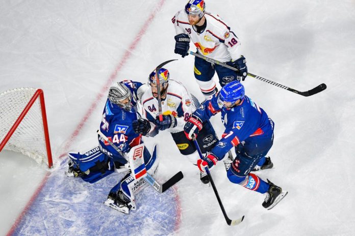 EHC Red Bulls gewinnen Spiel 1 der Finalserie in Mannheim