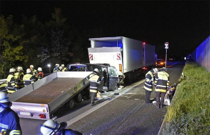 Schwerer Verkehrsunfall mit einem Verletzten (Eschenrieder Spange) Schwerer Verkehrsunfall mit einem Verletzten (Eschenrieder Spange)