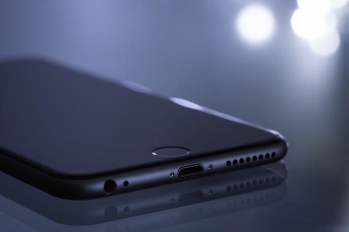 Paketzusteller entwendet Pakete mit Mobiltelefonen Paketzusteller entwendet Pakete mit Mobiltelefonen