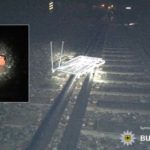 Gegenstände im Gleisbereich - Züge überfahren Einkaufswagen und Feuerlöscher