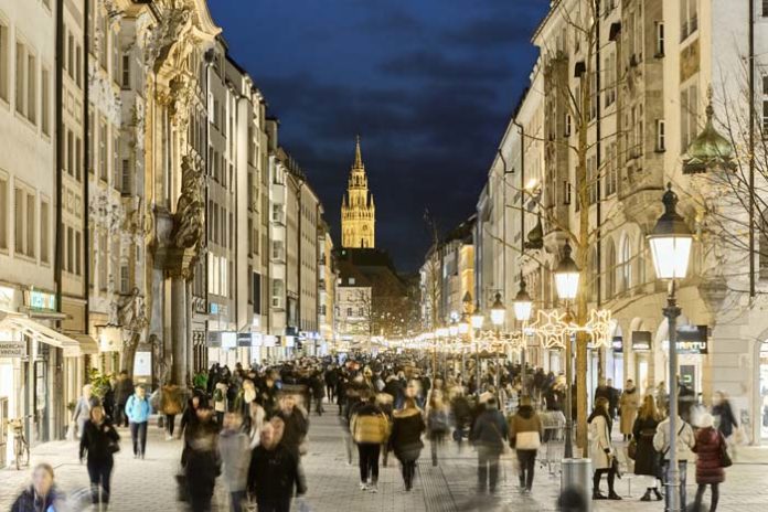 Sendlinger Straße: Neue Fußgängerzone strahlt in der Adventszeit Sendlinger Straße: Neue Fußgängerzone strahlt in der Adventszeit