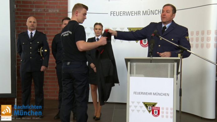 Neue Dienstkleidung der Feuerwehr München vorgestellt Neue Dienstkleidung der Feuerwehr München vorgestellt