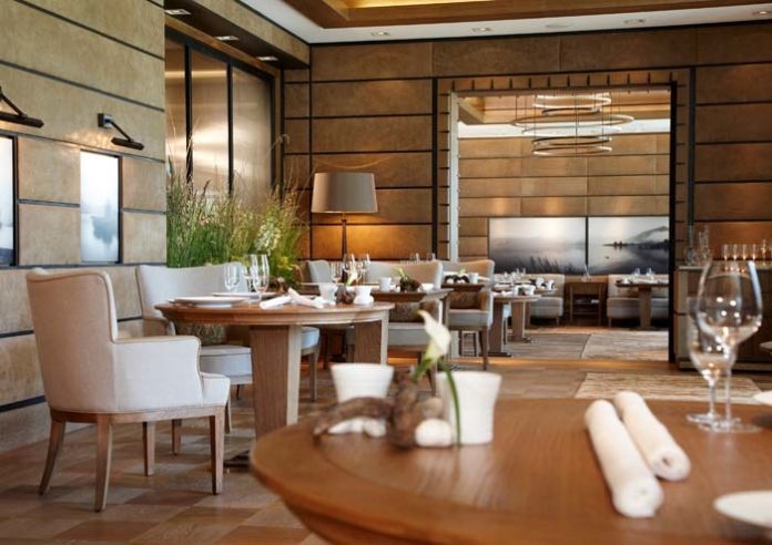 Guide Michelin zeichnet Christian Jürgens und das Restaurant Überfahrt erneut mit drei Sternen aus Guide Michelin zeichnet Christian Jürgens und das Restaurant Überfahrt erneut mit drei Sternen aus
