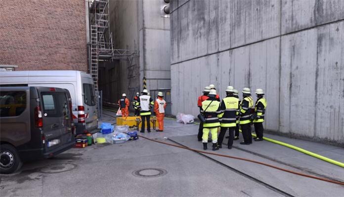 Sendling: Salzsäure löst Feuermelder aus Sendling: Salzsäure löst Feuermelder aus