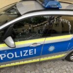 Polizeibeamte reanimieren Erkrankten – Streifenwagen wird beschädigt